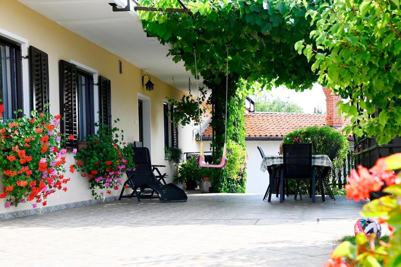 Apartma Cuk Dutovlje